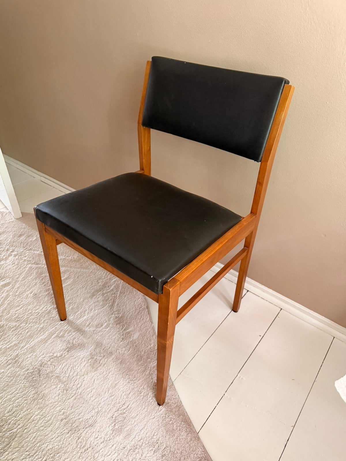 Zwarte vintage Scandinavische eetkamerstoel, Ophalen