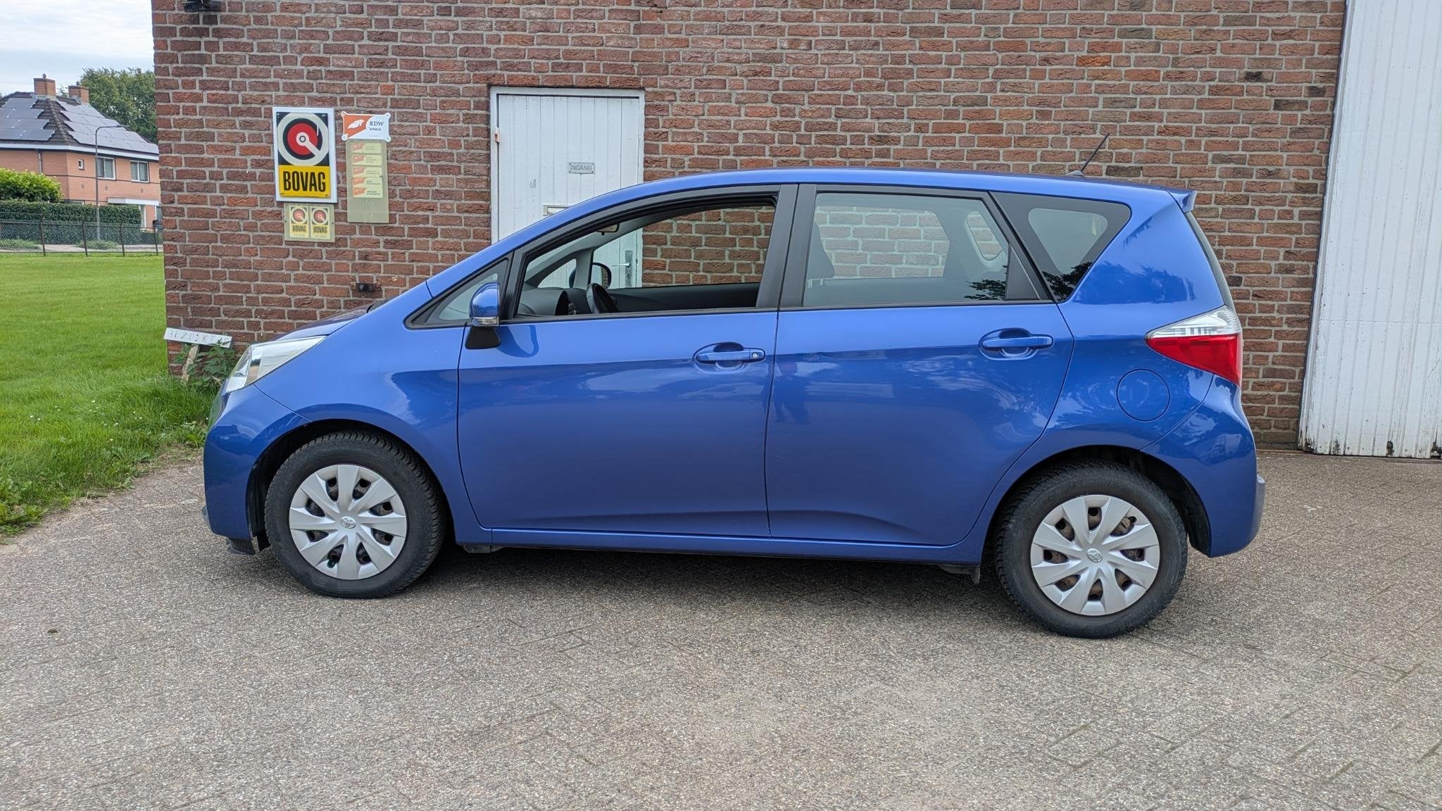 Toyota Verso-S 1.3 VVT-i Aspiration- camera - bluetooth, Voorwielaandrijving, Euro 5, Stof, Gebruikt