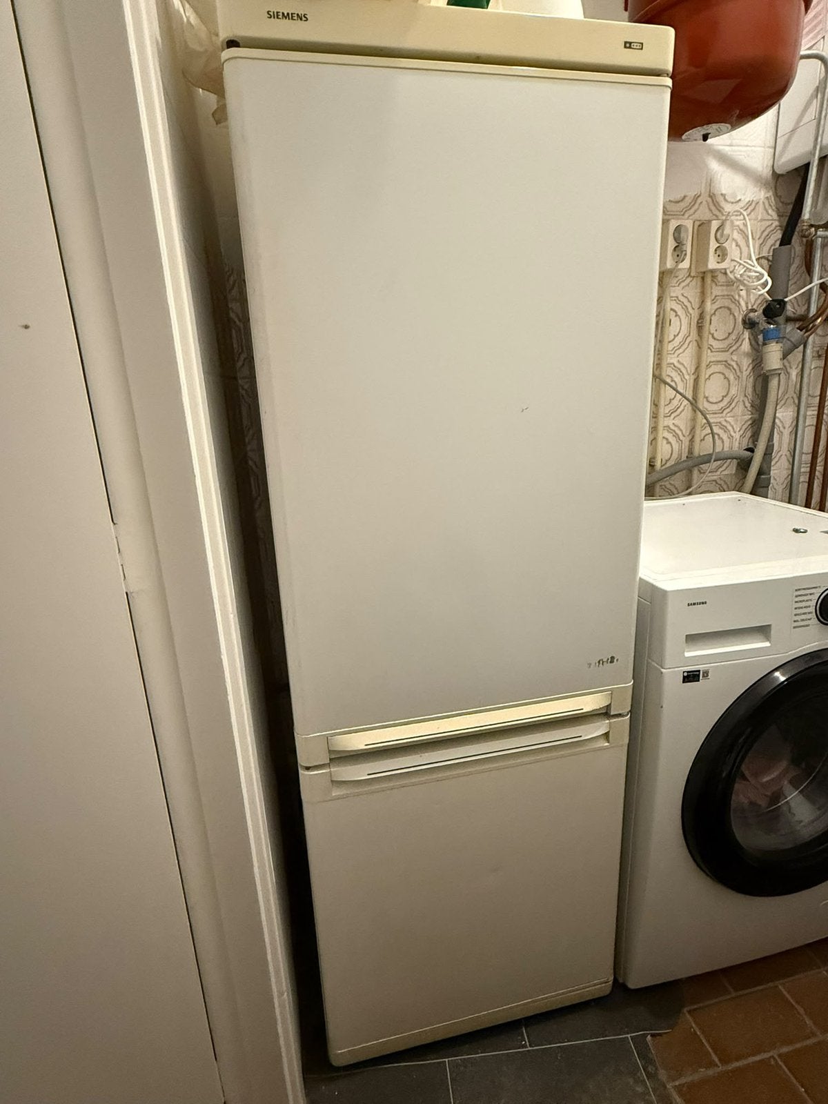 Fridge - free, Witgoed en Apparatuur, Ophalen, 150 tot 200 liter, Gebruikt, Met aparte vriezer