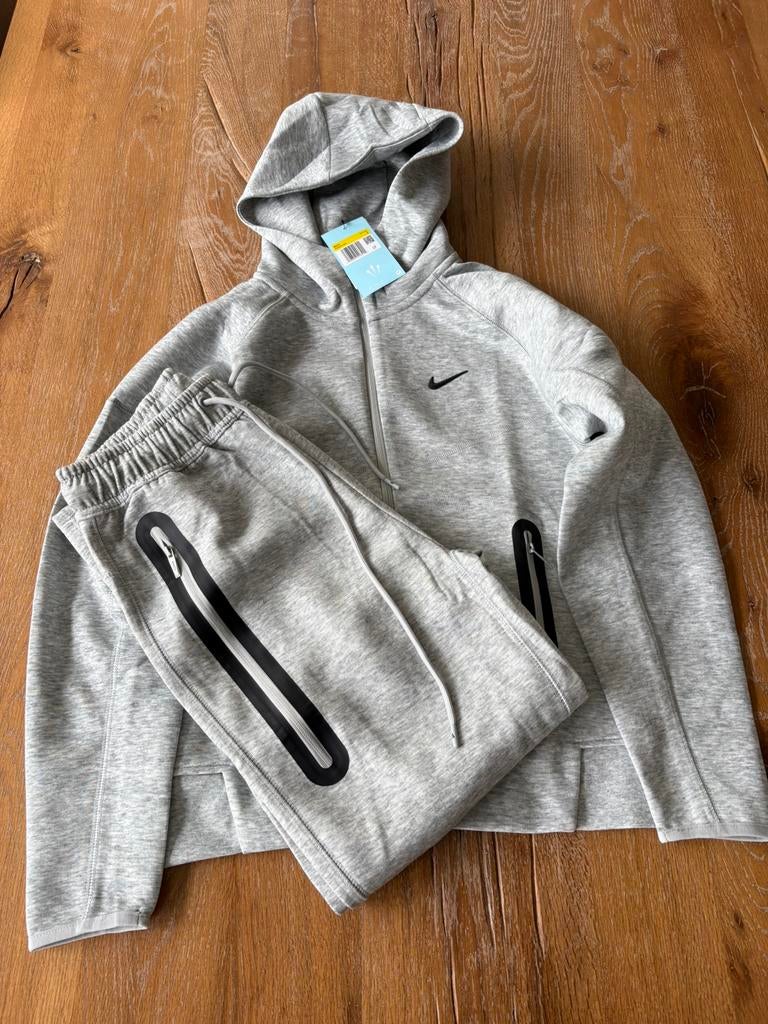 Nike X Nocta Trainingspak Maat S, Kleding | Heren, Sportkleding, Nieuw, Ophalen of Verzenden, Grijs, Algemeen