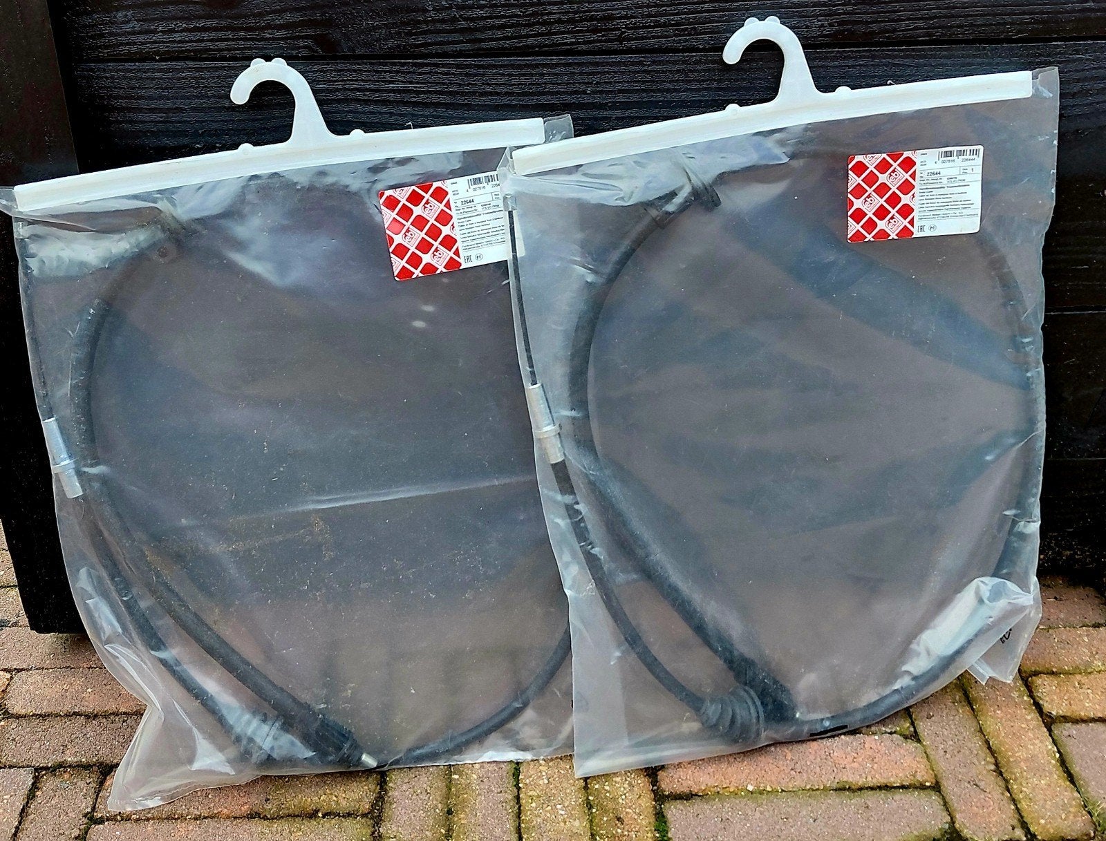 Handremkabels(2x) Volvo 850/S70/V70/C70, Ophalen of Verzenden, Nieuw, Volvo
