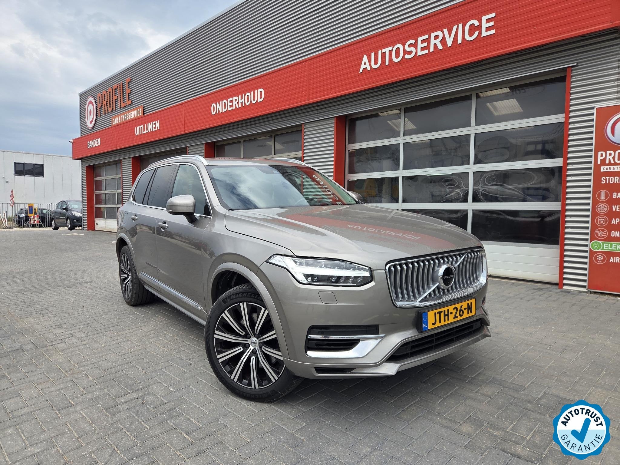 Volvo XC90 2.0 T8 Recharge AWD Plus Bright | Long range | in, Stof, Gebruikt, 4 cilinders, Plug-in hybride