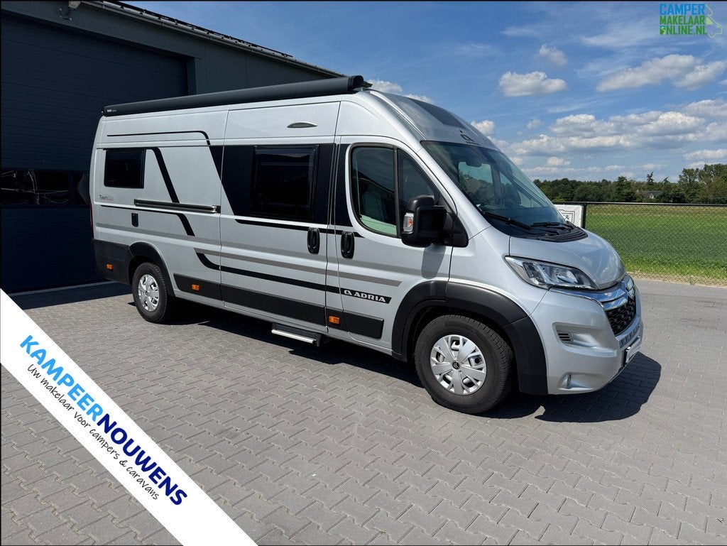 Adria Twin Axess 640 SL | Enkele bedden |, Caravans en Kamperen, Campers, Tot en met 2, 6 tot 7 meter, Bedrijf, Adria