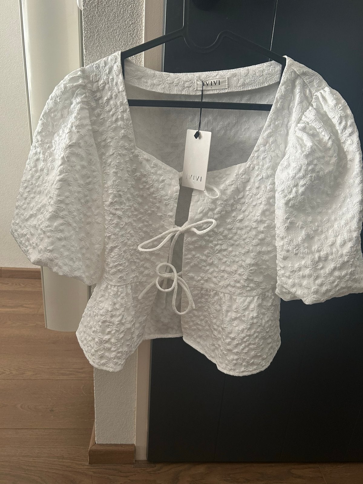 Ivivi Paris Blouse met Pofmouwen en Strikjes - Maat L, Kleding | Dames, Ophalen of Verzenden, Nieuw, Maat 42/44 (L), Wit