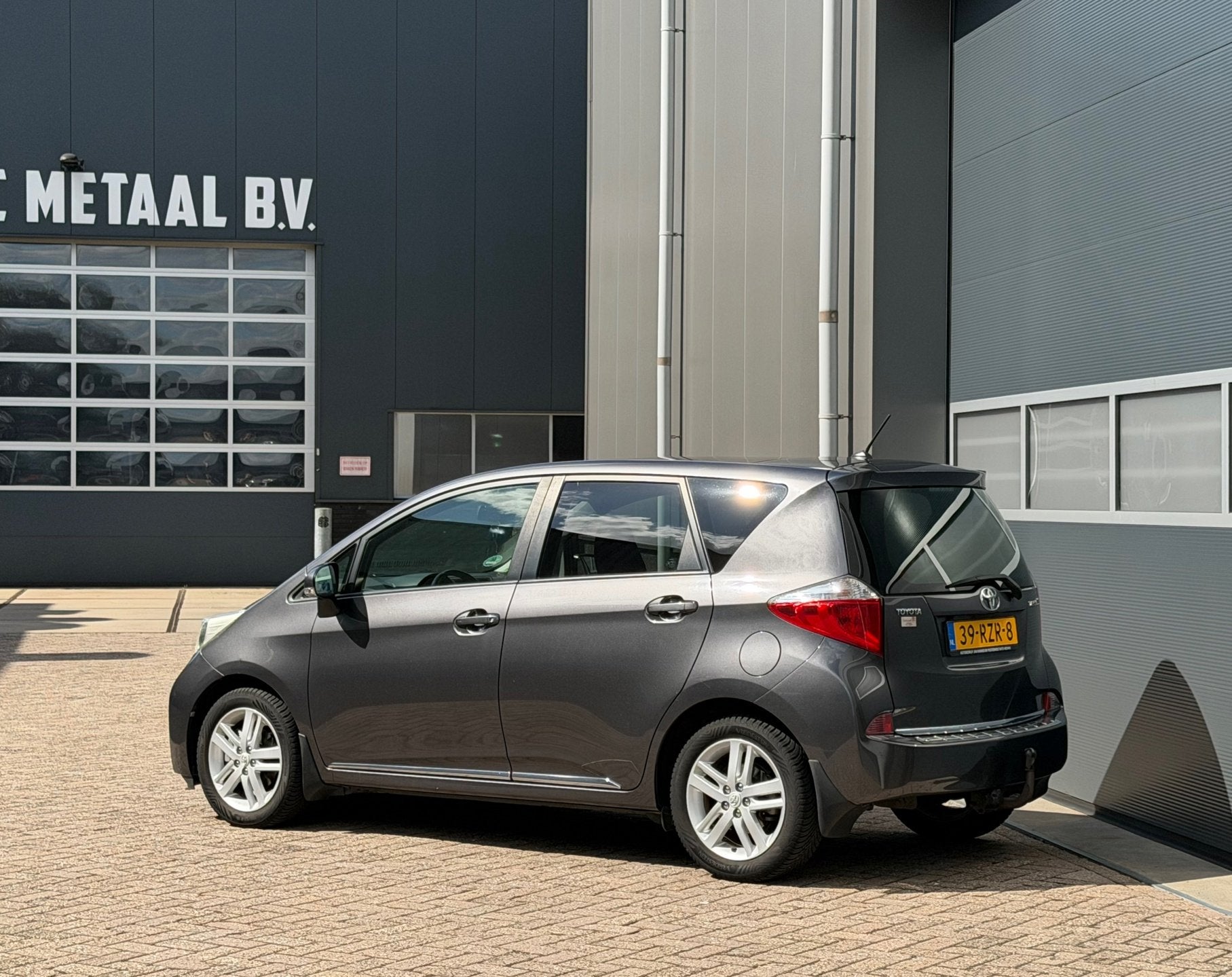 Toyota Verso-S 1.3 VVT-i Dynamic bj.2011 Autom|Camera|Navi|T, Euro 5, Stof, Gebruikt, 4 cilinders