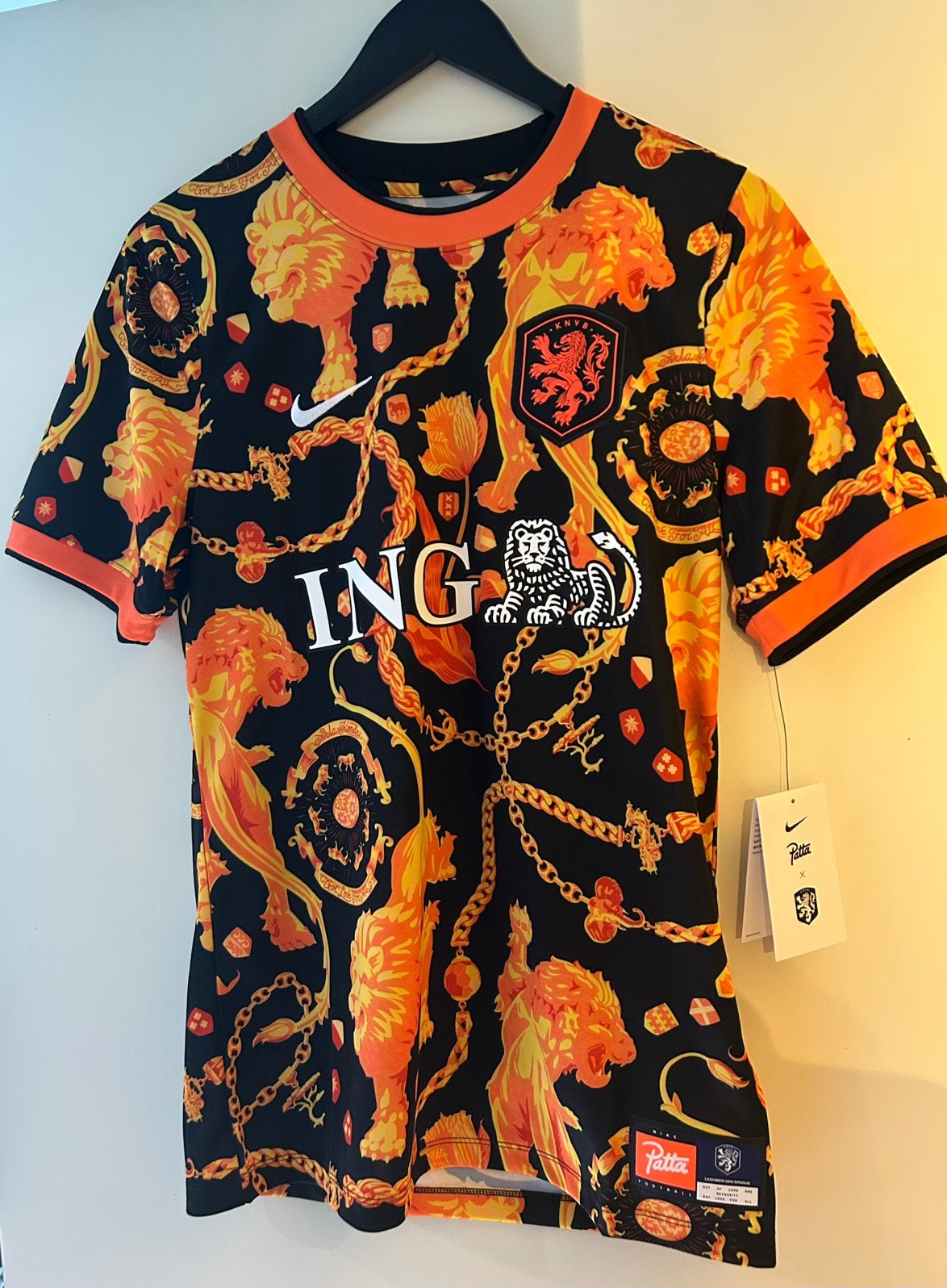 Nederland x Patta Academy Pro Pre-Match shirt 2026-2028, Verzenden, Nieuw, Oranje, Voetbal