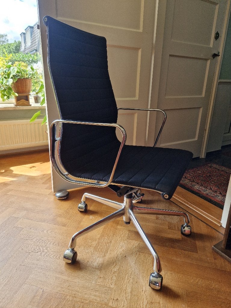 Vitra EA119 Eames Bureaustoel, Ophalen, Gebruikt, Zwart, Bureaustoel