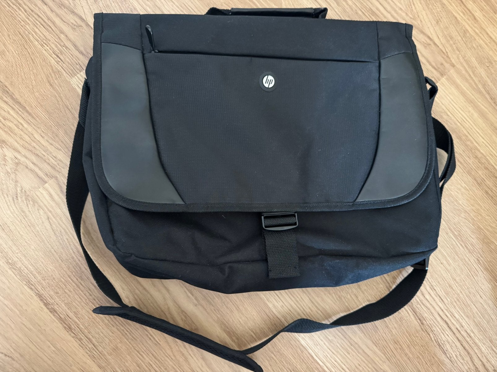 HP Laptop tas - 14 inch laptop formaat, Computers en Software, Laptoptassen, HP, Ophalen of Verzenden, Zo goed als nieuw, Schoudertas