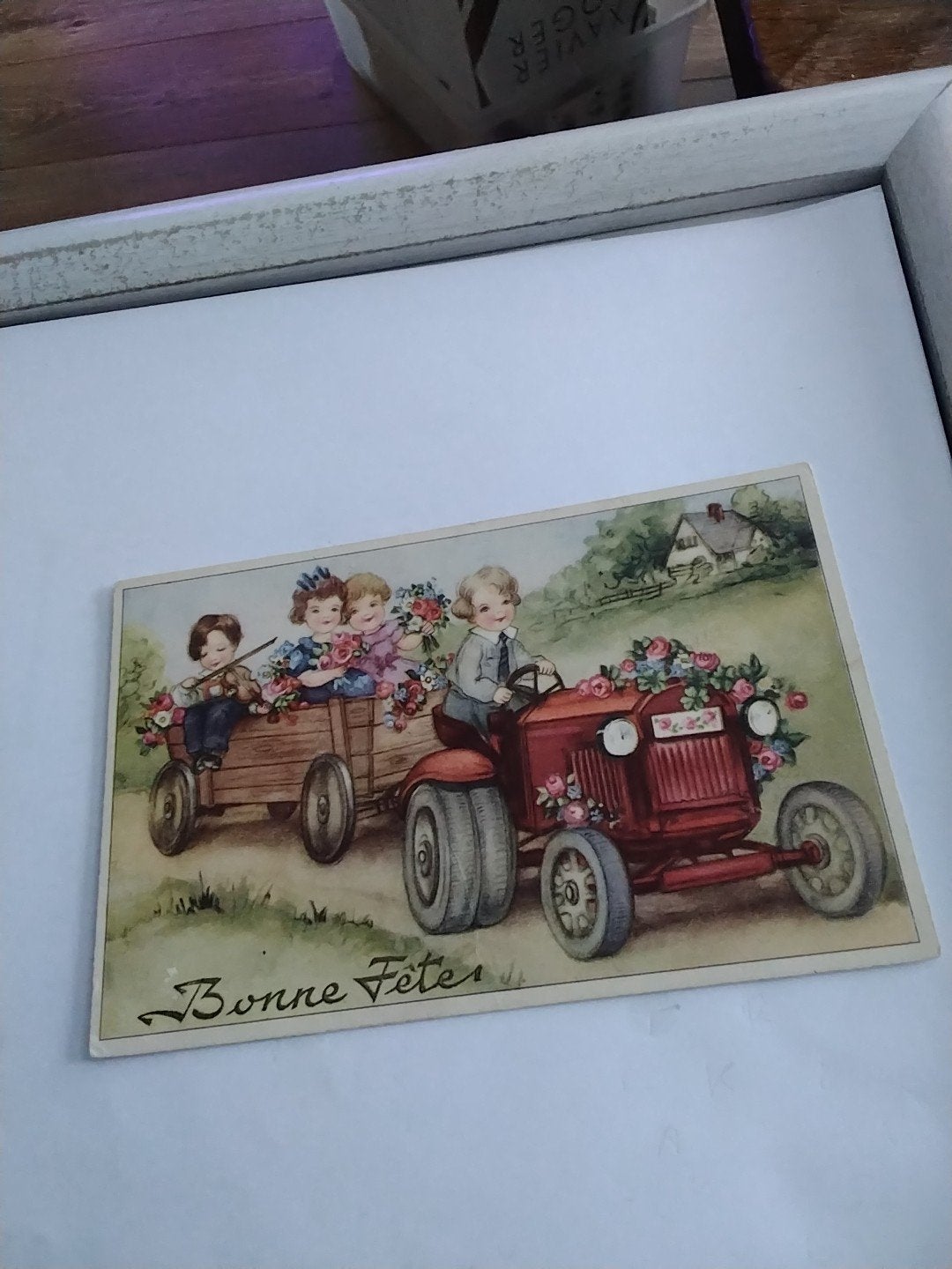 Vintage Franse Ansichtkaart  met Kinderen en Tractor, Ophalen of Verzenden, Voor 1920, Gelopen