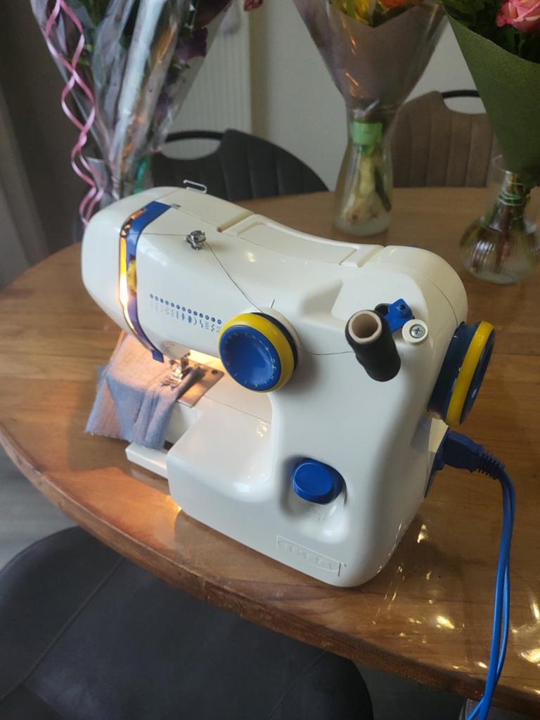 IKEA Naaimachine in goede staat, Hobby en Vrije tijd, Naaimachines en Toebehoren, Ophalen of Verzenden, Gebruikt, Naaimachine