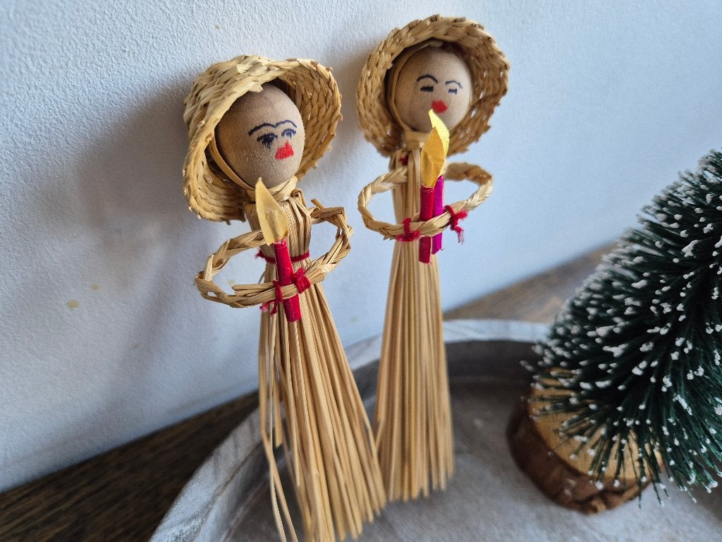 2 vintage kerst meisjes met kaars en hoedje, Diversen, *, Gebruikt, *, Ophalen of Verzenden