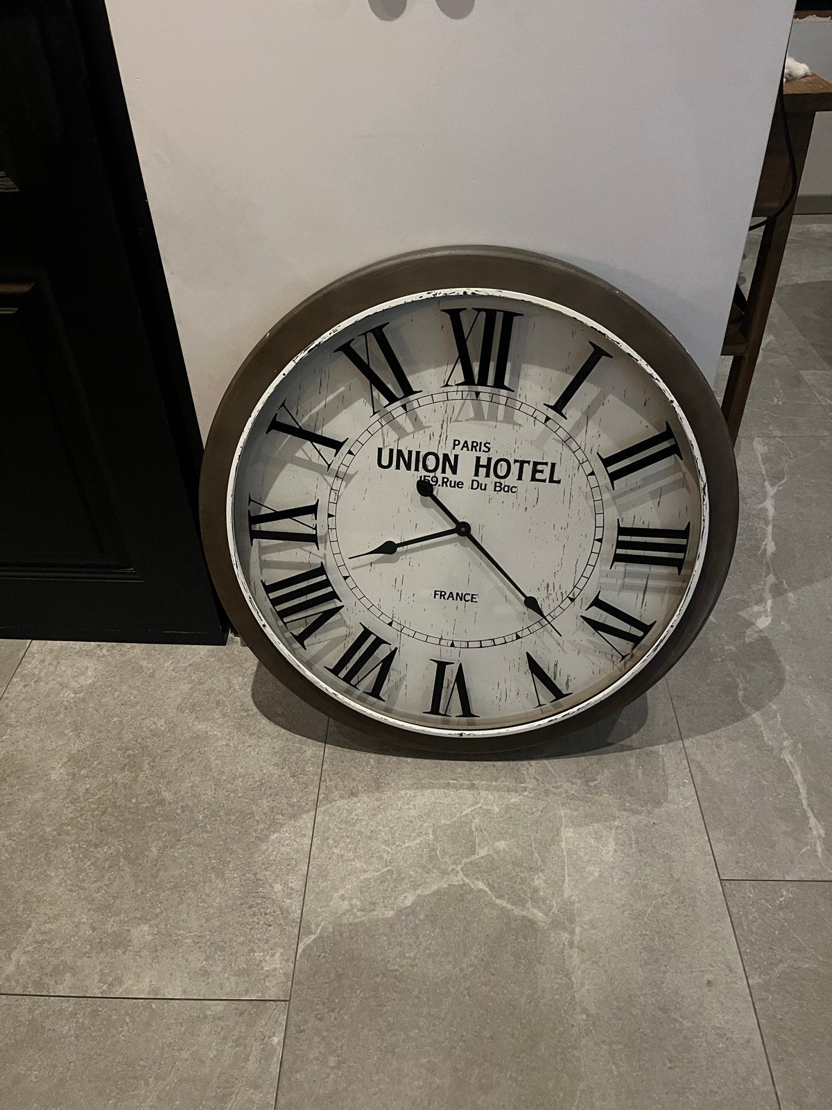 Grote wandklok 'Union Hotel Paris' - Vintage stijl, Huis en Inrichting, Ophalen of Verzenden, Zo goed als nieuw, Wandklok