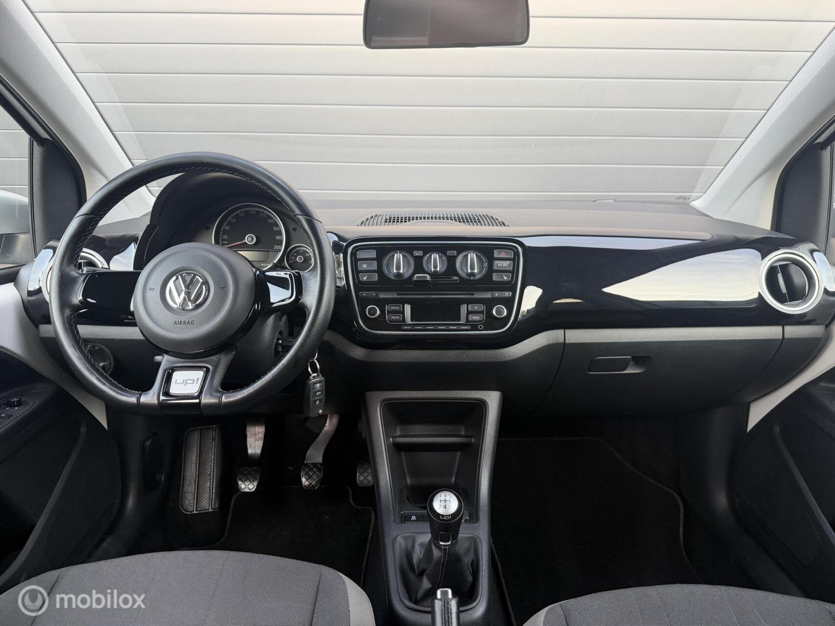 Volkswagen Up! 1.0 CROSS UP! TOPSTAAT! AIRCO*STOELVERW*PDC*1, Gebruikt, Verwarmde buitenspiegels, Met garantie (alle), 4 stoelen