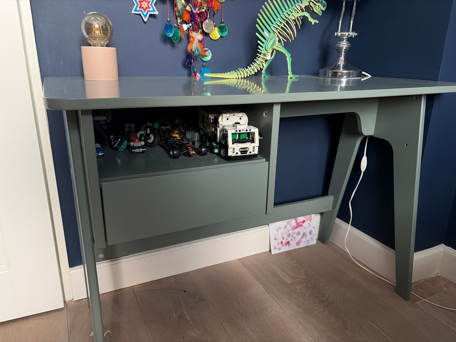 Modern groen bureau met lade - Zo goed als nieuw, Ophalen, Groen, Met lades, Zo goed als nieuw