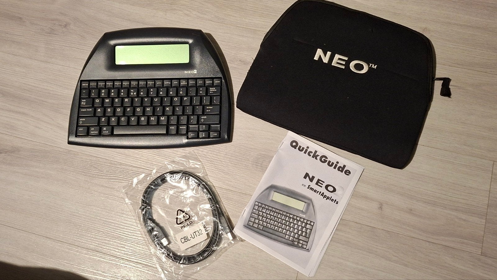 Alphasmart NEO 2 tekstverwerker toetsenbord keyboard, Computers en Software, Verzenden, Alphasmart, Zo goed als nieuw, Qwerty