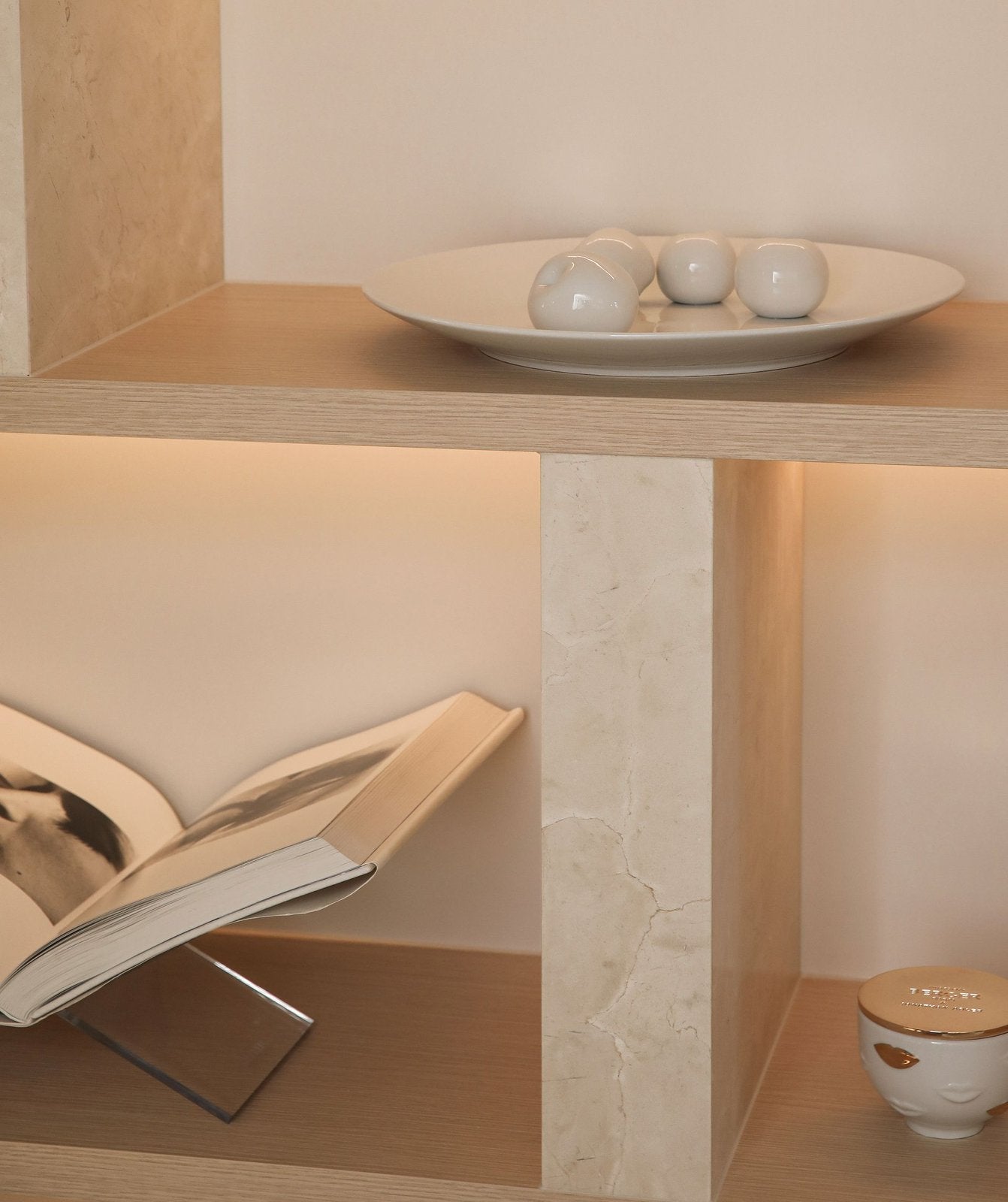 Decoratieve minimalistische schaal pols potten, Ophalen of Verzenden, Zo goed als nieuw, Rond, Glas