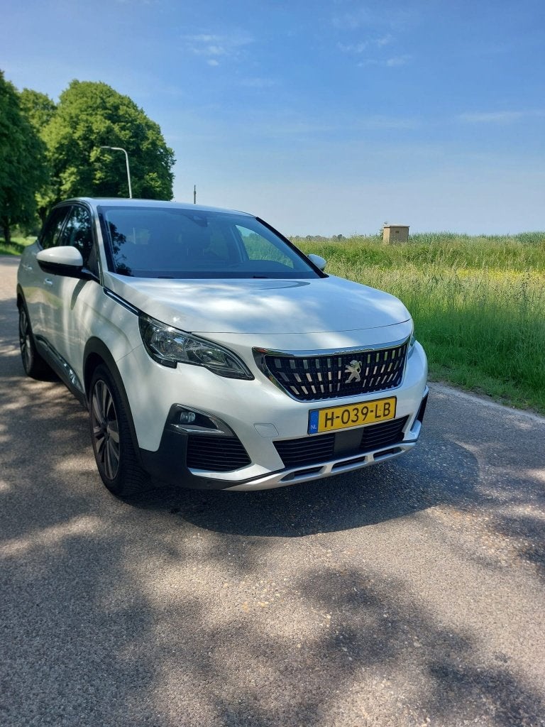 Peugeot 3008 1.2 Puretech 130pk S&S EAT 2020 Wit, Auto's, 15 km/l, 1295 kg, 1199 cc, Wit