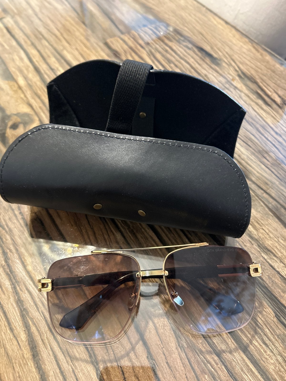 Stijlvolle Dita Grand Evo One Zonnebril met Gouden Details, Overige merken, Zonnebril, Bruin, Verzenden