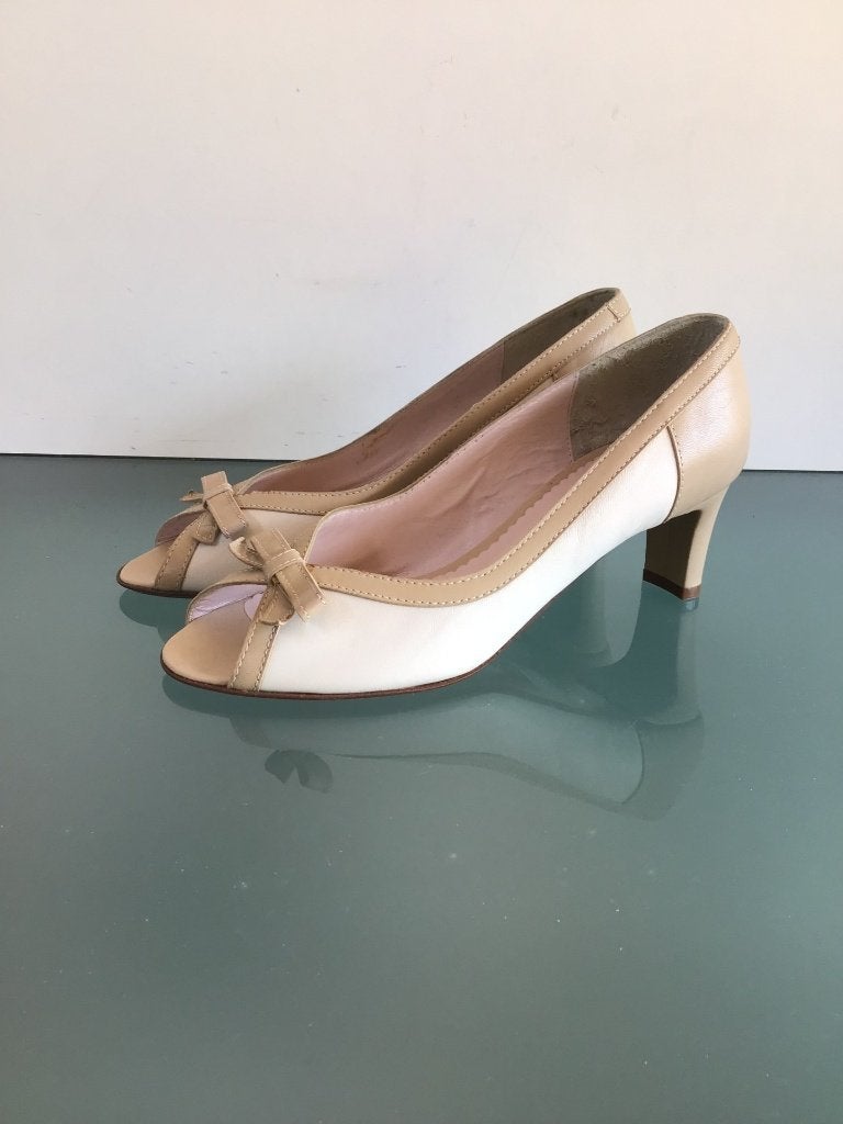 Nieuwe luxe peep‑toe | beige leer 36 | Gratis verzenden, Pumps, Verzenden, Beige, Nieuw
