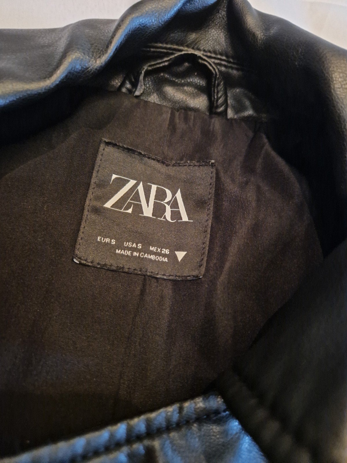 Zwarte leren bikerjack van ZARA - Maat S, ZARA, Zwart, Ophalen of Verzenden, Zo goed als nieuw