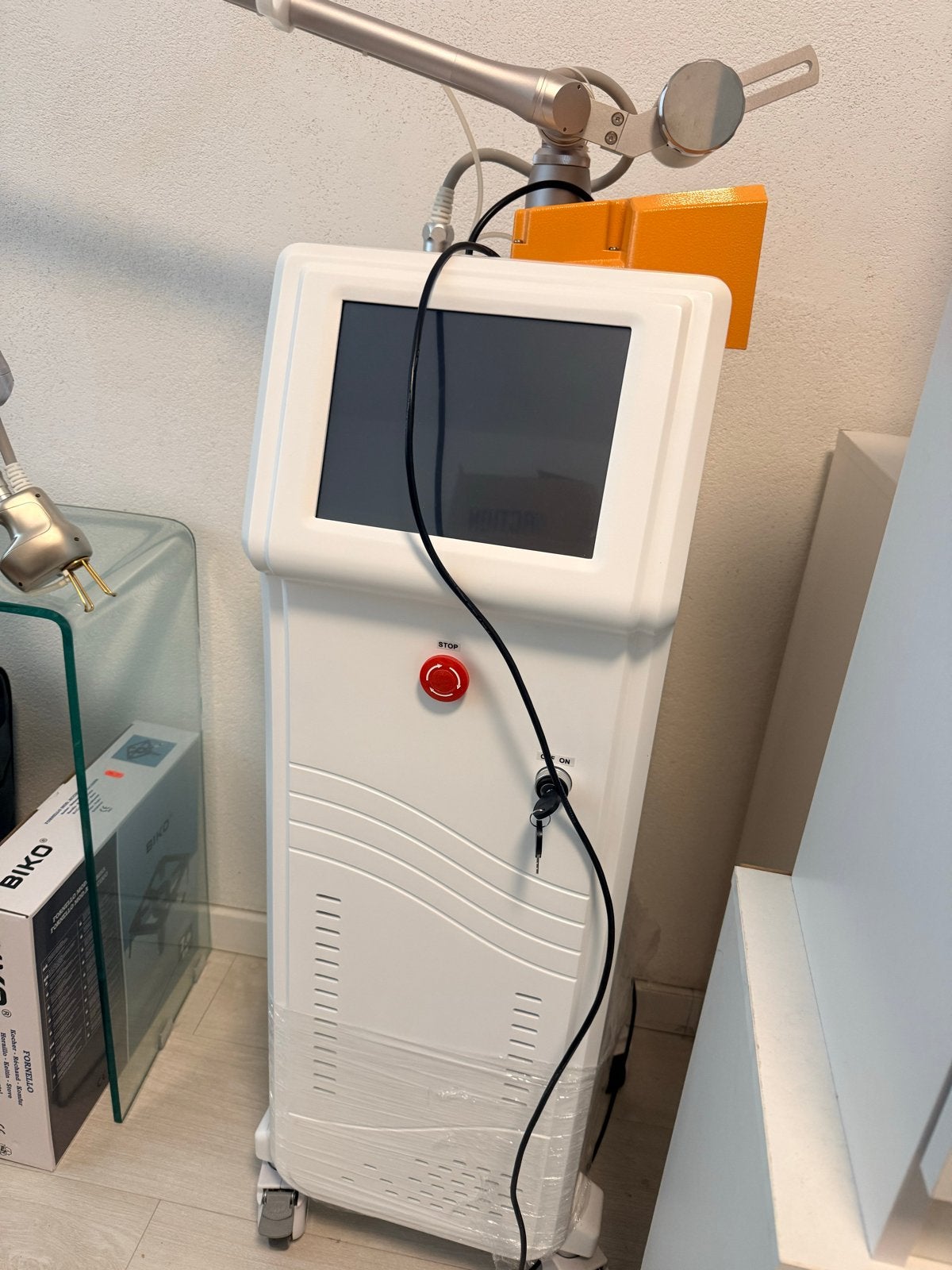 CO2 Laser voor Huidverjonging, Ophalen