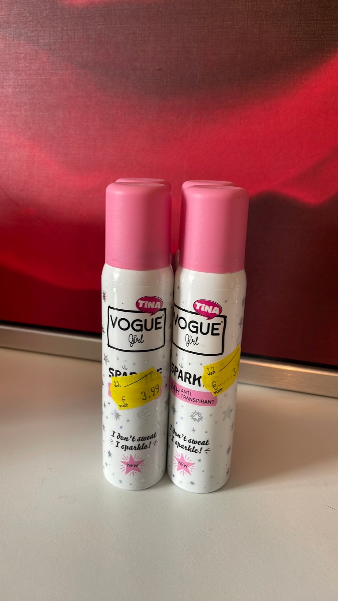 4 Deodorant van Vogue gril, Sieraden, Tassen en Uiterlijk, Uiterlijk | Lichaamsverzorging, Ophalen of Verzenden, Nieuw, Deodorant of Bodyspray