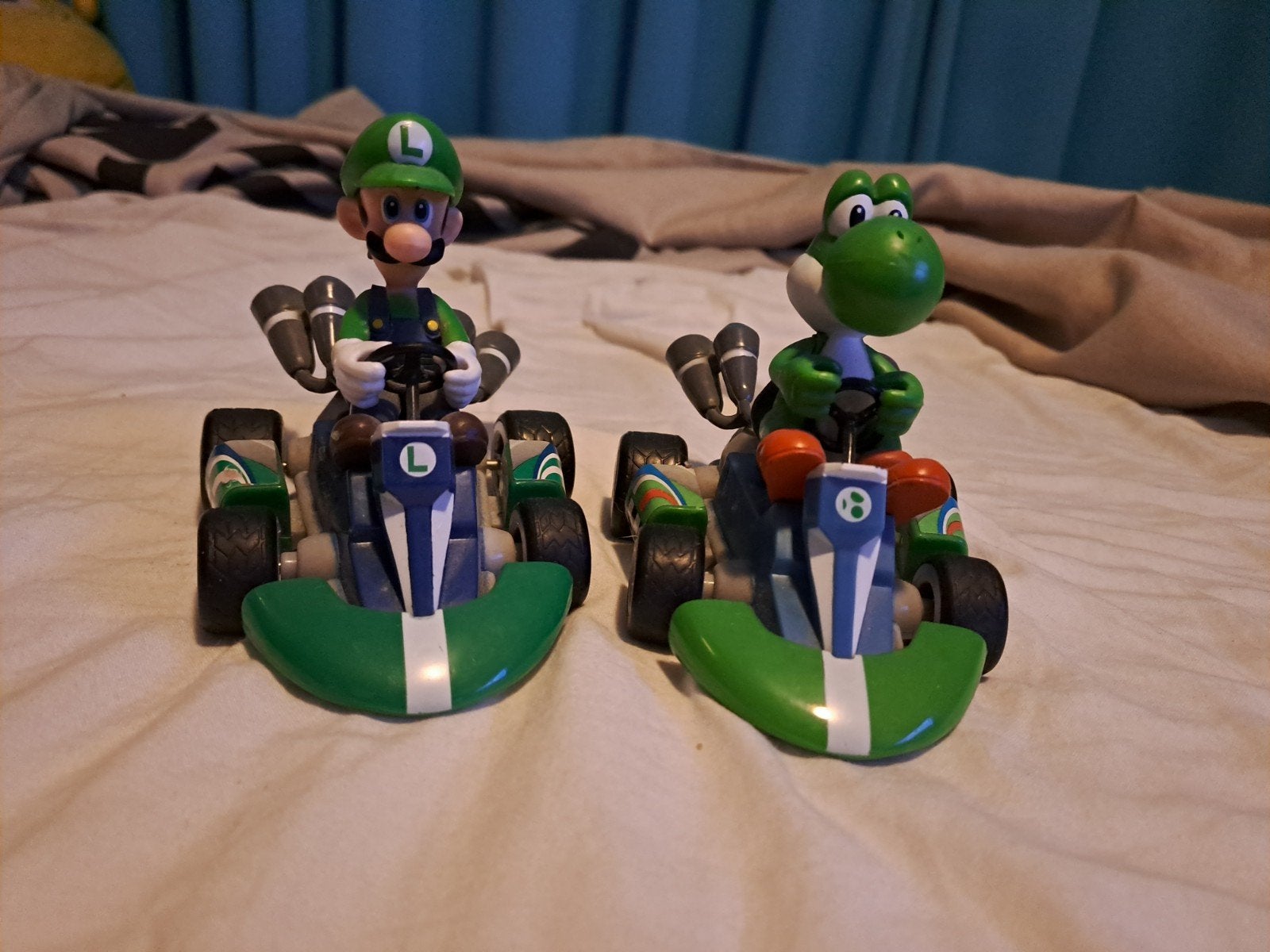 Mario Kart Luigi en Yoshi raceauto's, Kinderen en Baby's, Ophalen, Gebruikt