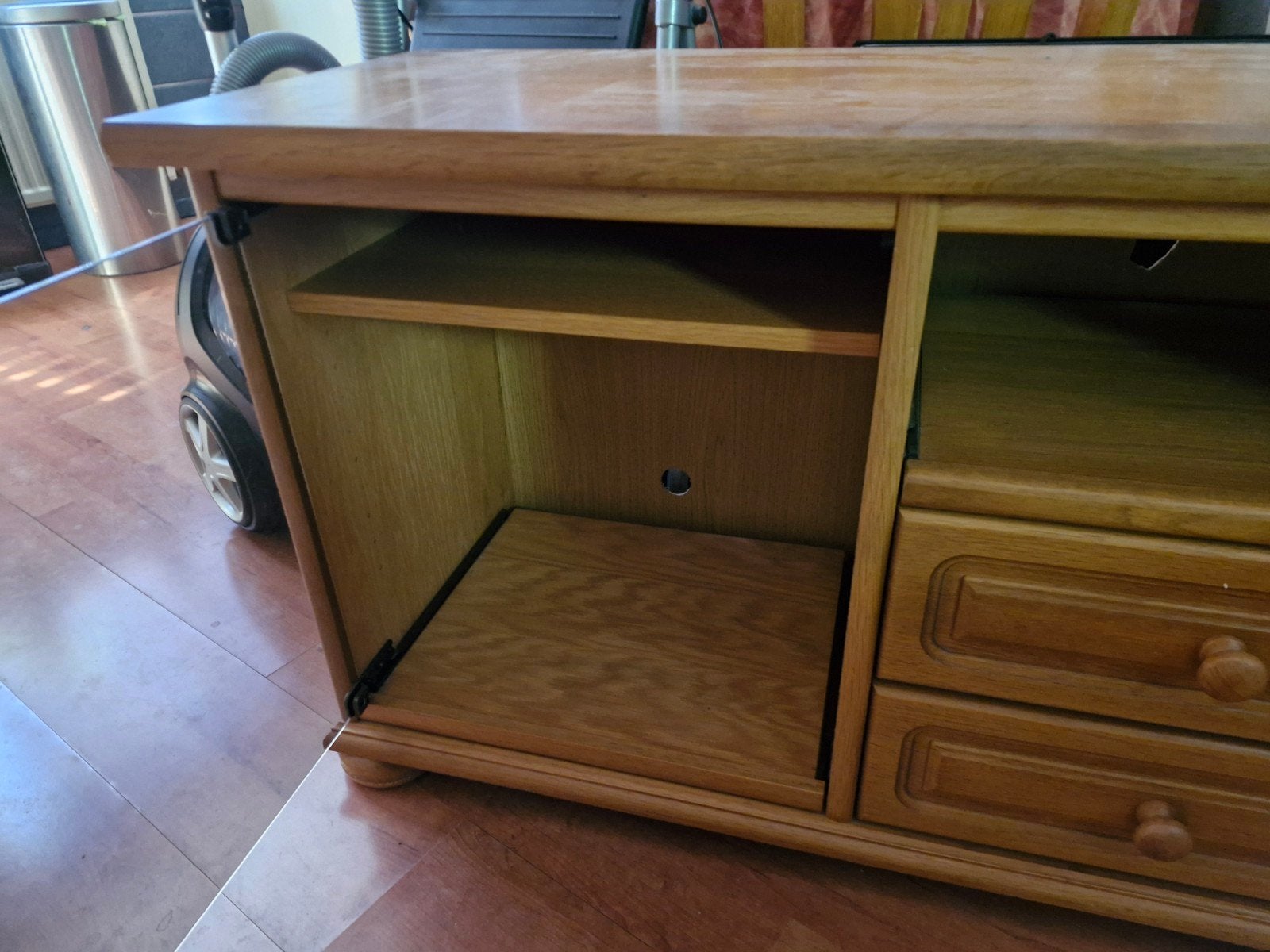 Eikenhouten TV-meubel met lades en opbergruimte, Ophalen, Gebruikt, 100 tot 150 cm, Klassiek