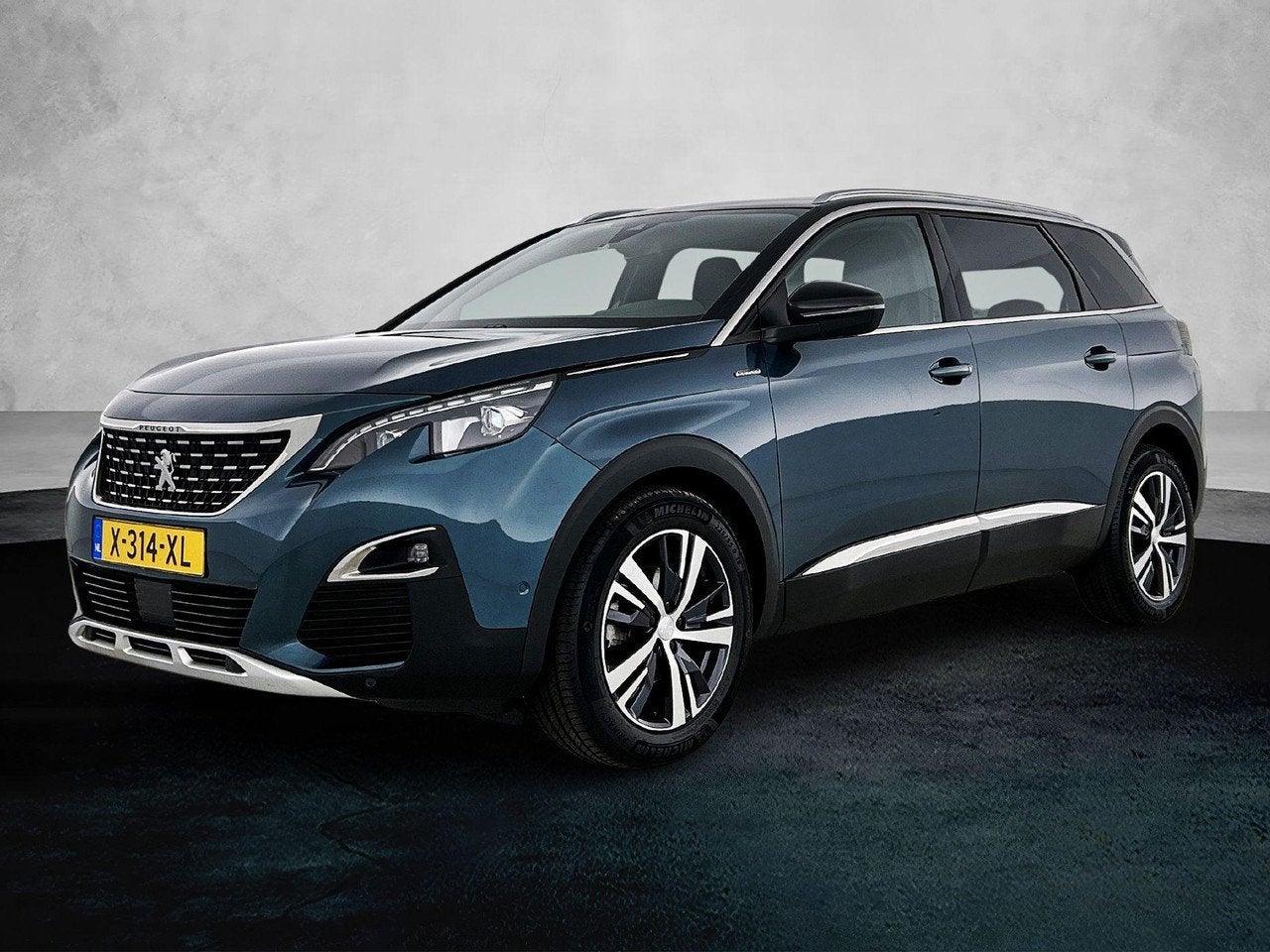Peugeot 5008 1.2 130pk Blue Lease Premium | Apple Carplay/An, Gebruikt, 1199 cc, 7 stoelen, Handgeschakeld