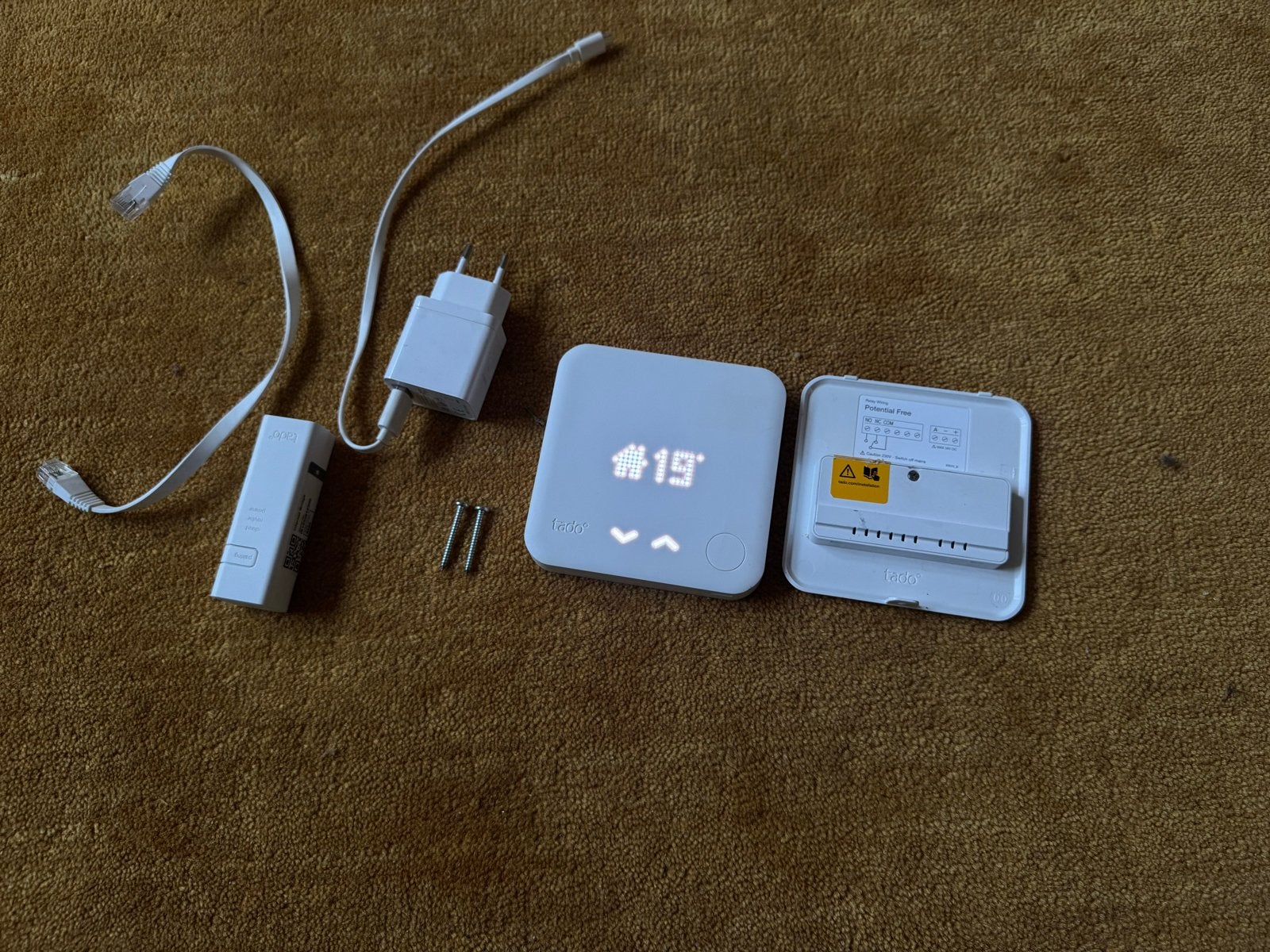 Tado V2 Slimme Thermostaat Set, Ophalen of Verzenden, Slimme thermostaat, Zo goed als nieuw