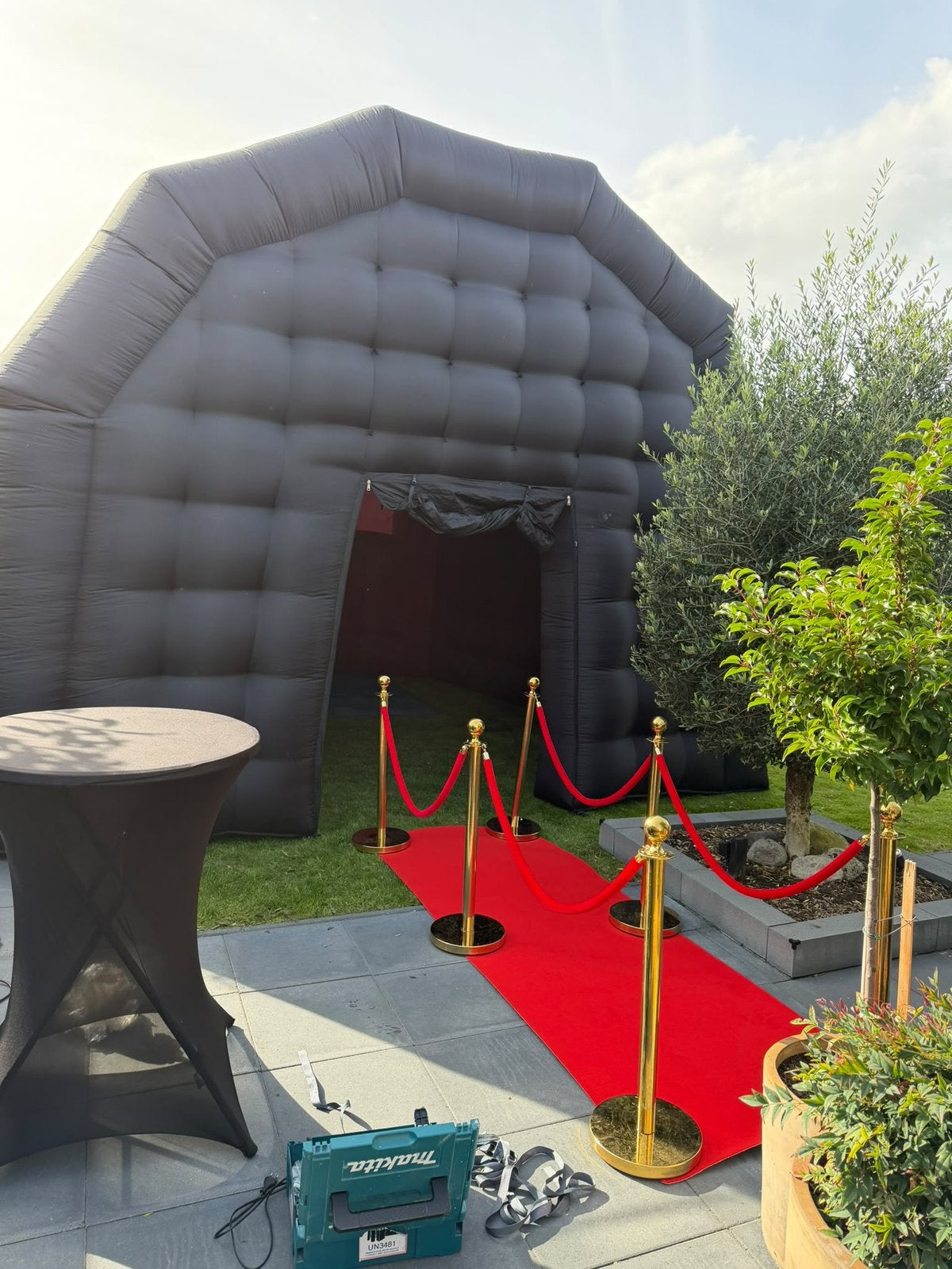 De Feesttent - opblaasbare discotent te huur, Ophalen of Verzenden, Zo goed als nieuw, Verjaardag