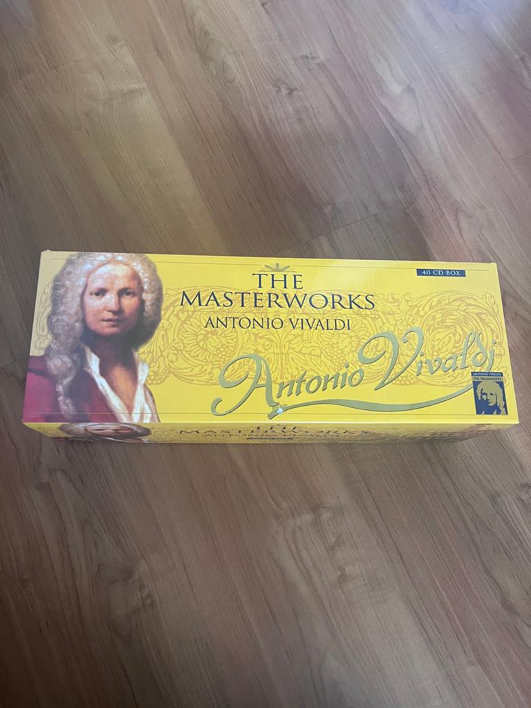 Antonio Vivaldi - The Masterworks 40 CD Boxset, Cd's en Dvd's, Cd's | Klassiek, Zo goed als nieuw, Orkest of Ballet, Barok, Boxset