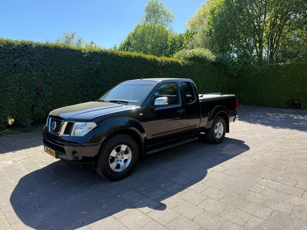 Nissan Navara 2.5 dCi SE King Cab, Gebruikt, Overige modellen, 4 cilinders, Origineel Nederlands