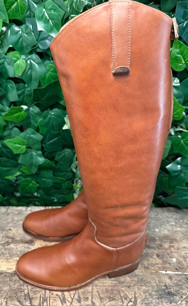 Nieuwe prachtige hoge  laarzen van sendra maat 40, Bruin, Nieuw, Ophalen of Verzenden, Sendra