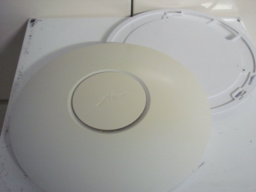 UNIFI ap 24v 0.5a poe fcc id:swx-uap UBiQUiTi, Computers en Software, Accesspoints, Ophalen of Verzenden, Gebruikt, Ubiquity UniFi