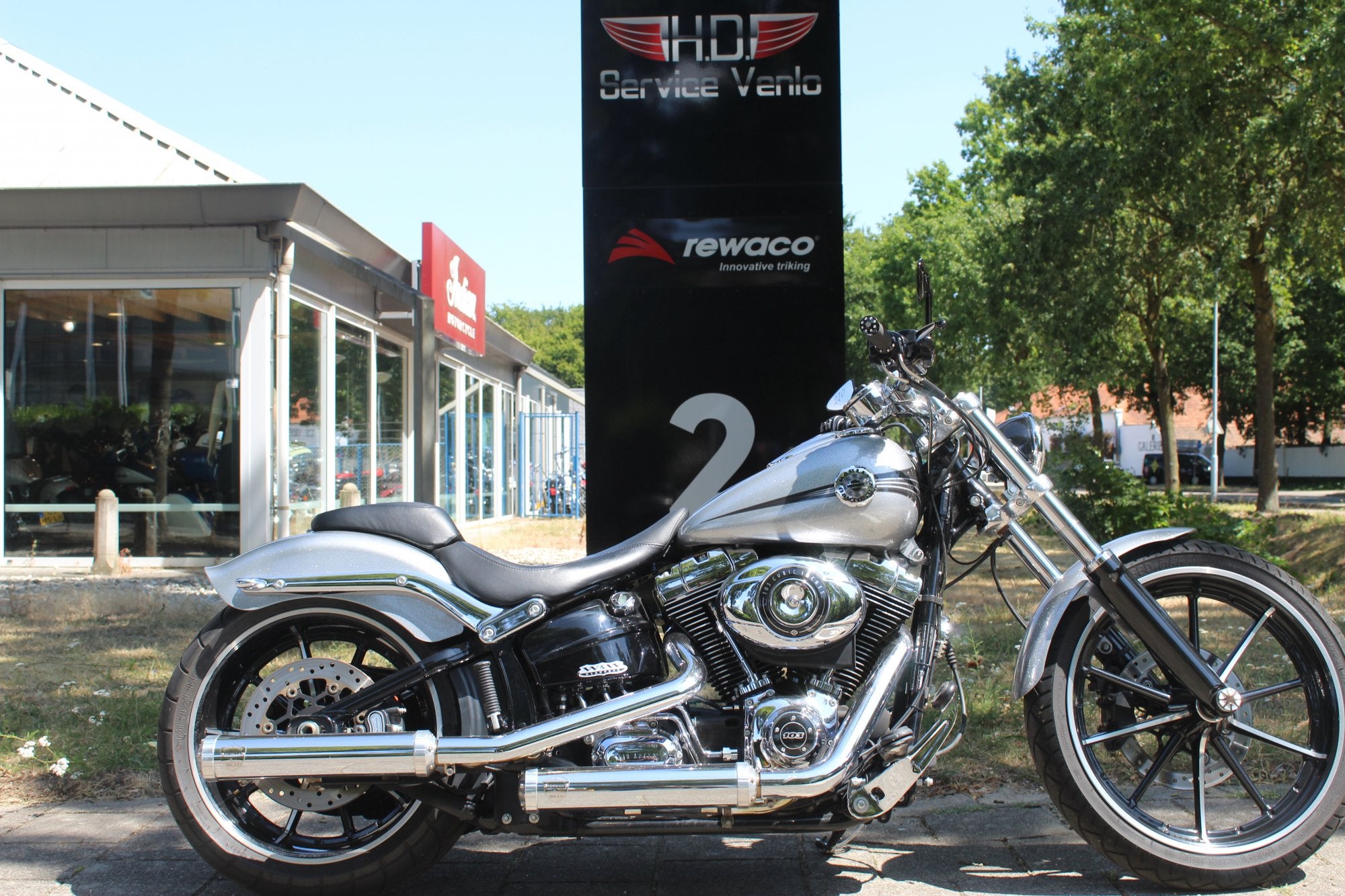 Harley-Davidson Softail Breakout, Motoren, Motoren | Harley-Davidson, 1690 cc, Chopper, Bedrijf, Meer dan 35 kW
