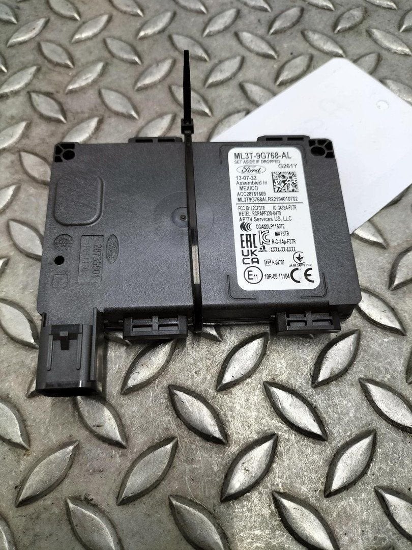 FORD MUSTANG SUV PREMIUM AWD SENSOR RADAR ML3T9G768AL 2022, Ophalen of Verzenden, Gebruikt, ARN erkend