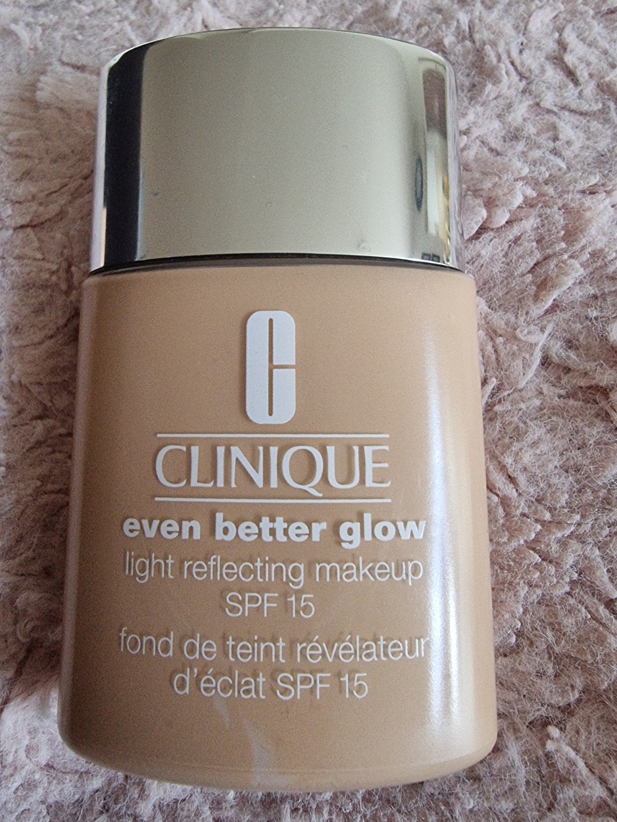 Clinique Even Better Glow light reflecting makeup CN 10, Verzenden, Nieuw, Overige kleuren, Gehele gezicht