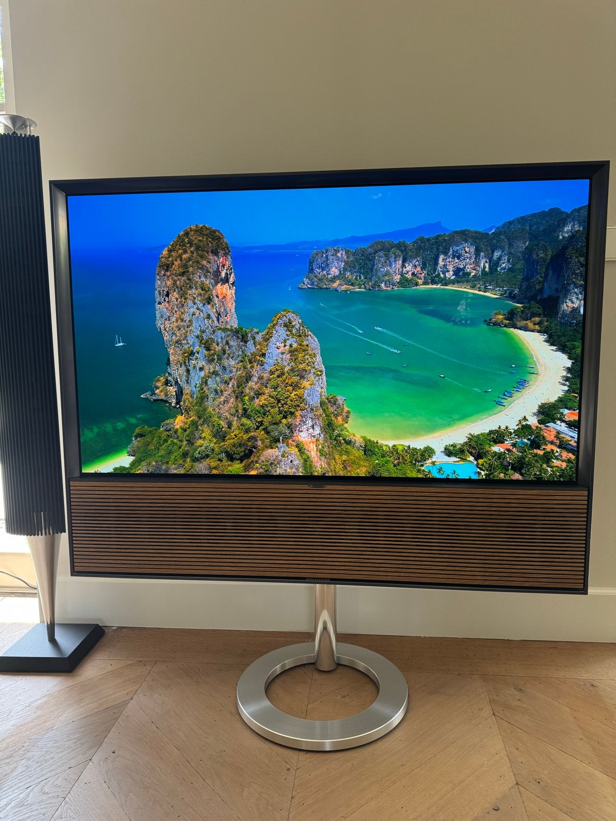 Bang & Olufsen BeoVision Contour 48” OLED TV Black Anthracit, OLED, Zo goed als nieuw, 100 cm of meer, 4k (UHD)