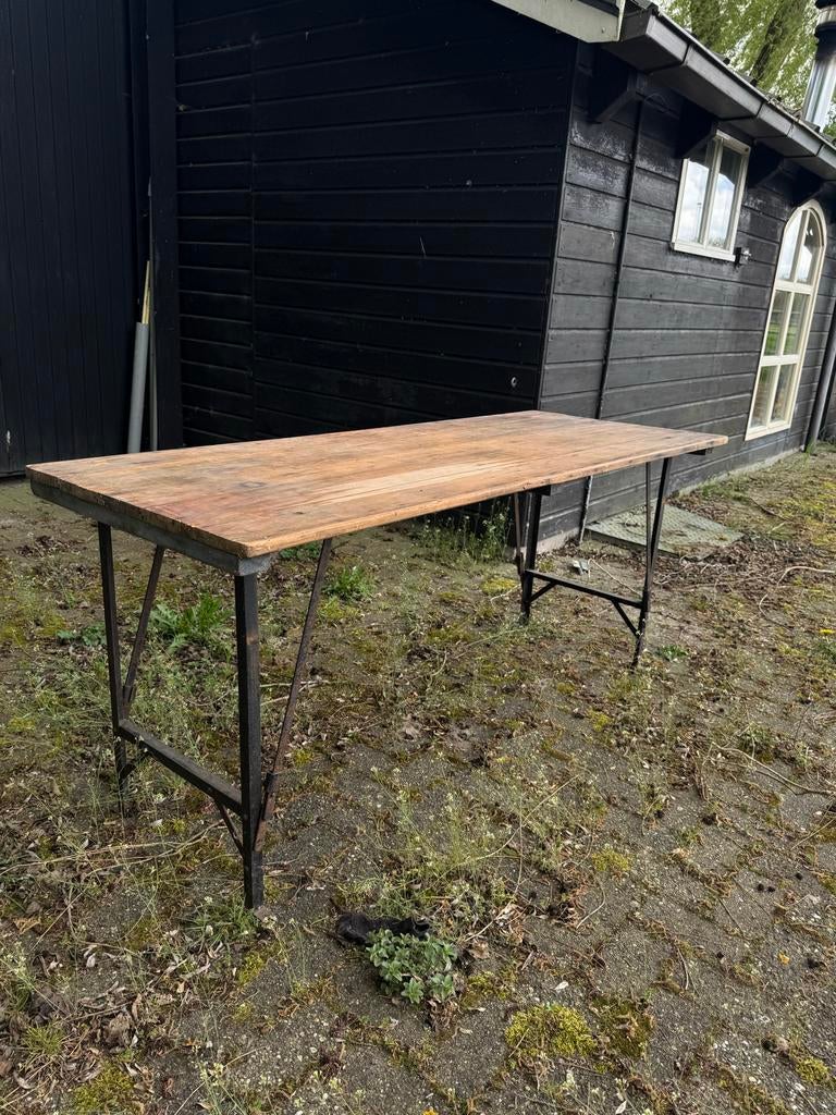 Brocante houten sidetable met stalen onderstel, inklapbaar, Ophalen, Gebruikt, 75 cm of meer, 150 tot 200 cm