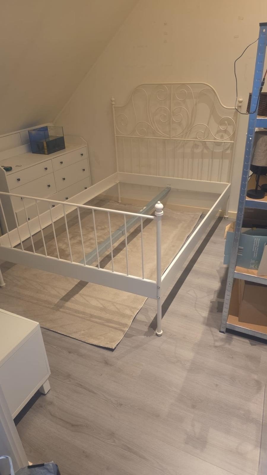 ikea leirvik bed 140 cm x 200 inclusief latte bodem, Huis en Inrichting, Slaapkamer | Matrassen en Bedbodems, Ophalen, Gebruikt