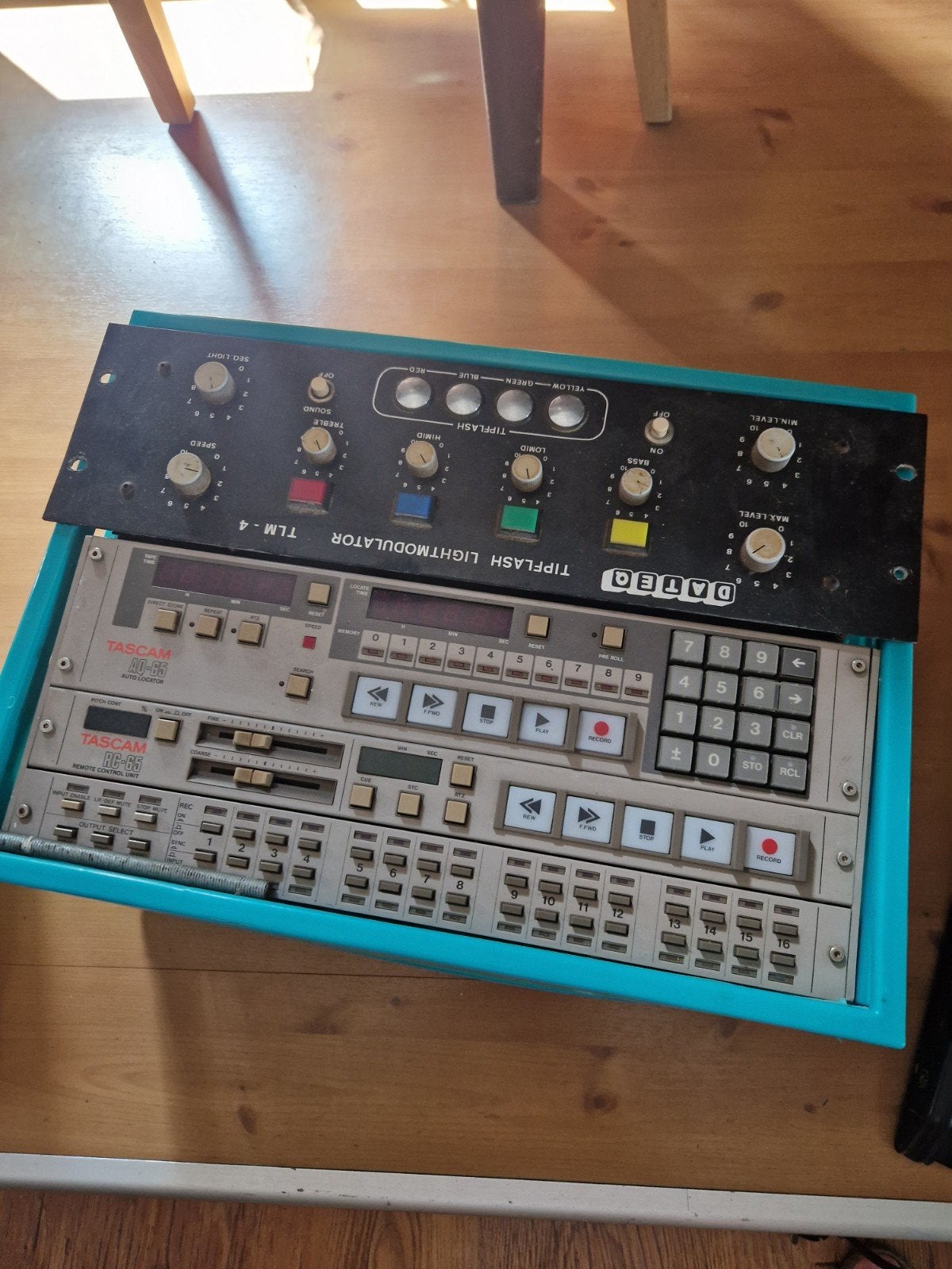 Tascam TLM-4 Lichtmodulator en Tascam RC-65, Ophalen of Verzenden