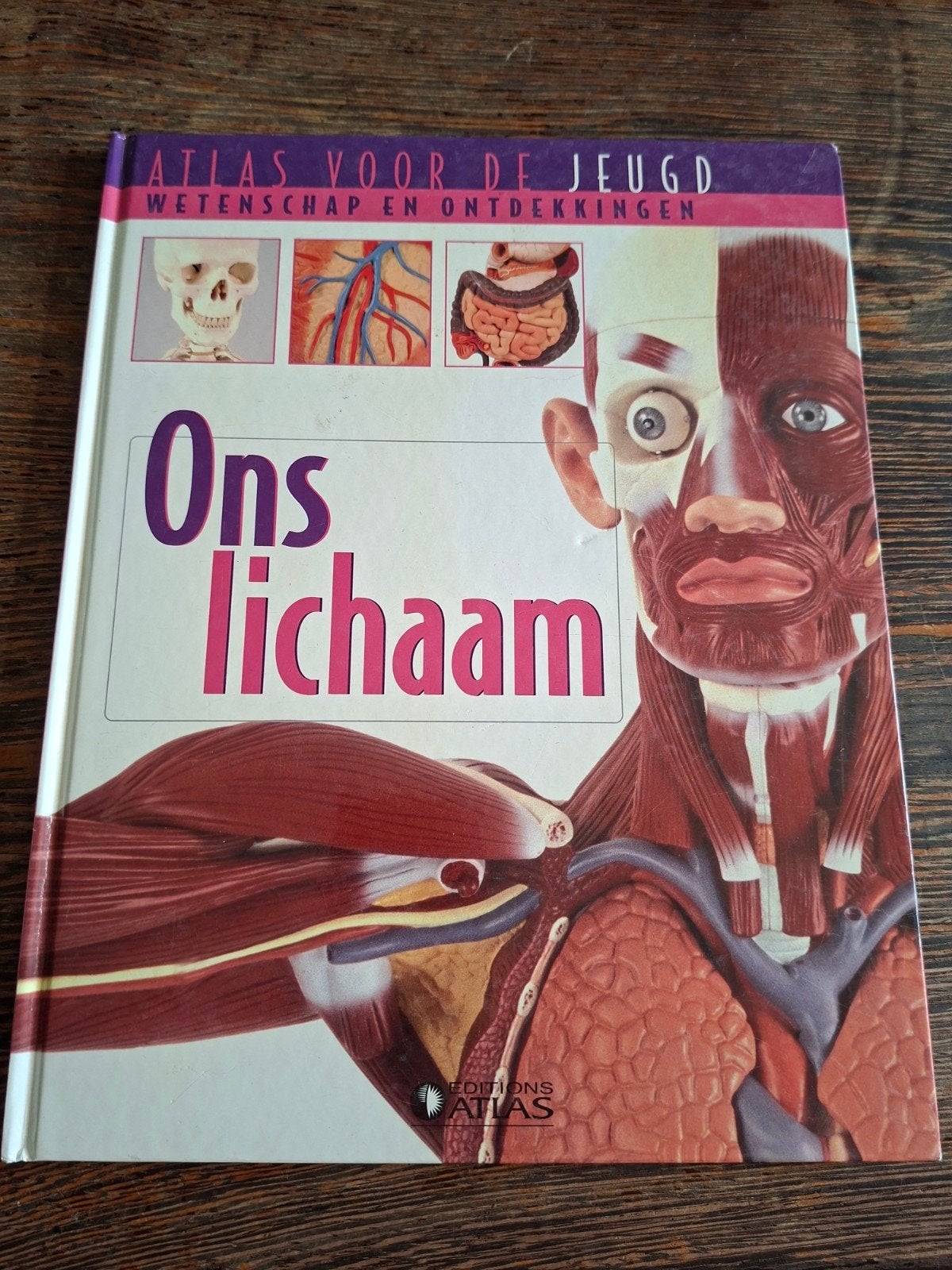 Ons Lichaam - Atlas voor de Jeugd, Onbekend, Non-fictie, Ophalen of Verzenden, Zo goed als nieuw