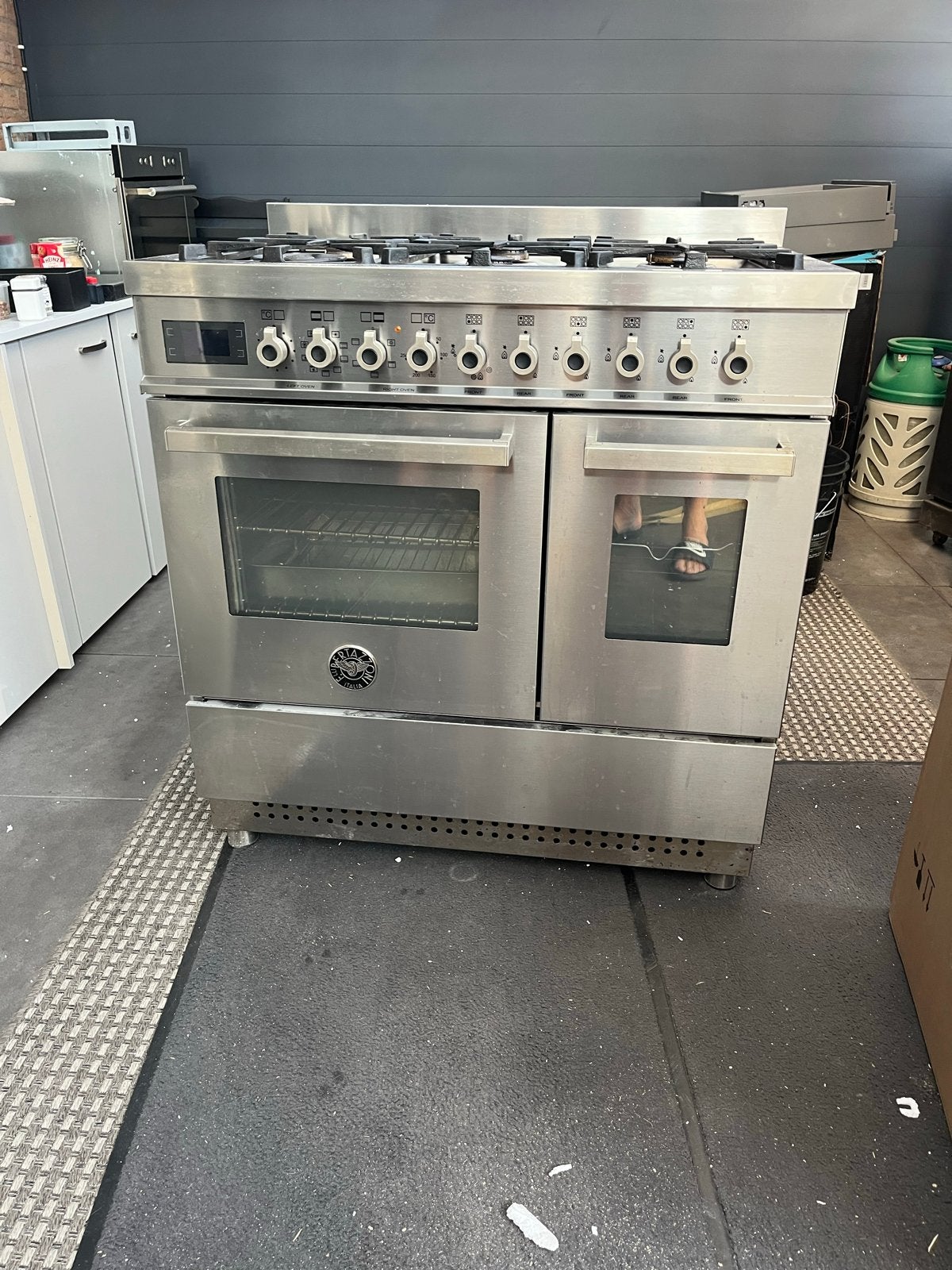 Bertazzoni 6-pits fornuis met dubbele oven, Ophalen, Gebruikt, 60 cm of meer, Grill