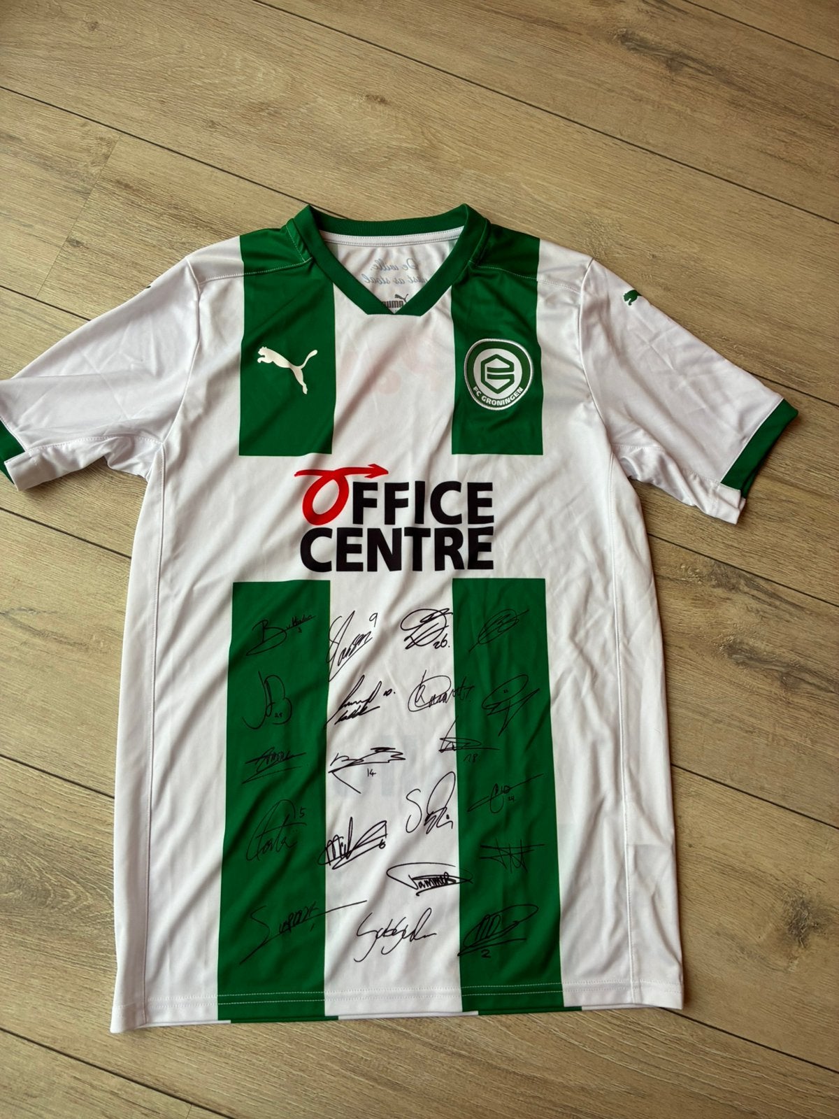 FC Groningen thuisshirt 20/21 maat M gesigneerd, Ophalen of Verzenden, Zo goed als nieuw, Shirt