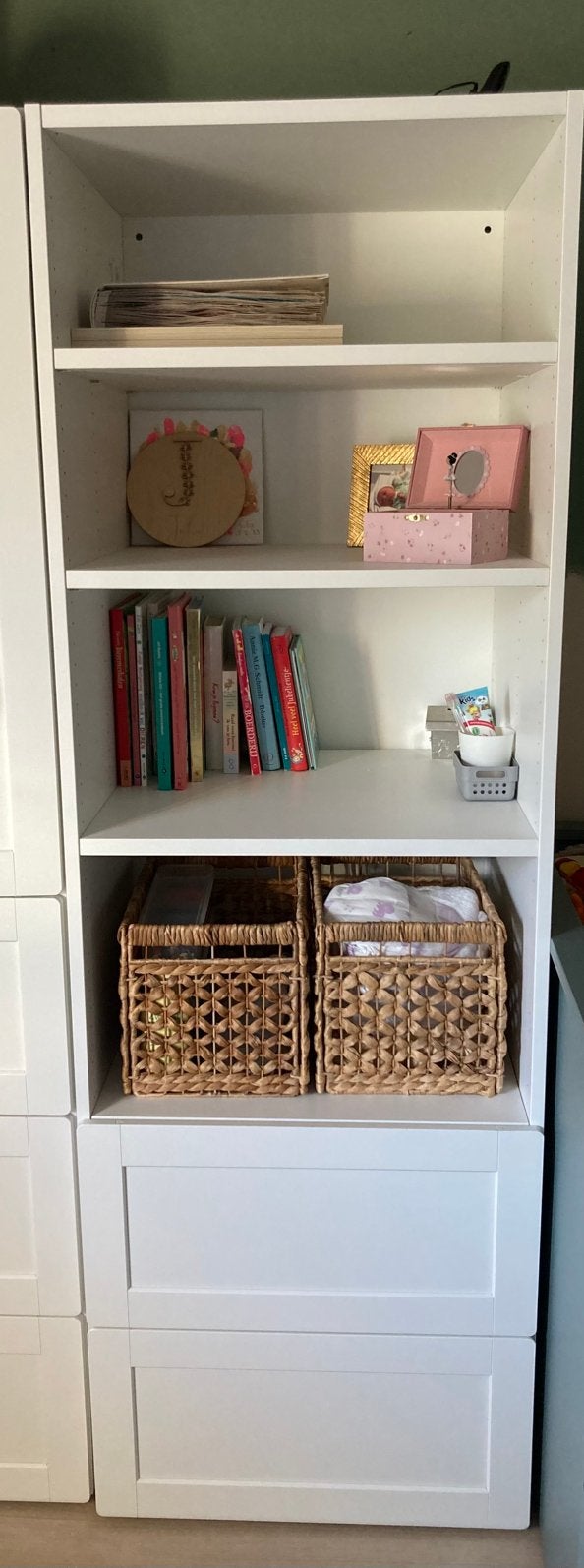 Witte kast boekenkast ikea Smastad Platsa, Ophalen, Met plank(en), 50 tot 100 cm, Zo goed als nieuw