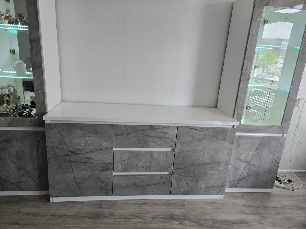 Mooie kast, Huis en Inrichting, Kasten | Dressoirs, Ophalen, Met deur(en), Nieuw, 200 cm of meer