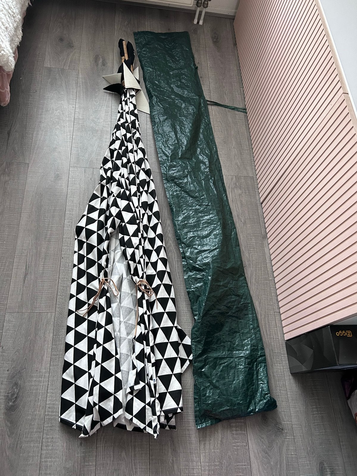 Leuke kinder tipi tent zwart-wit driehoek patroon, Ophalen, Gebruikt