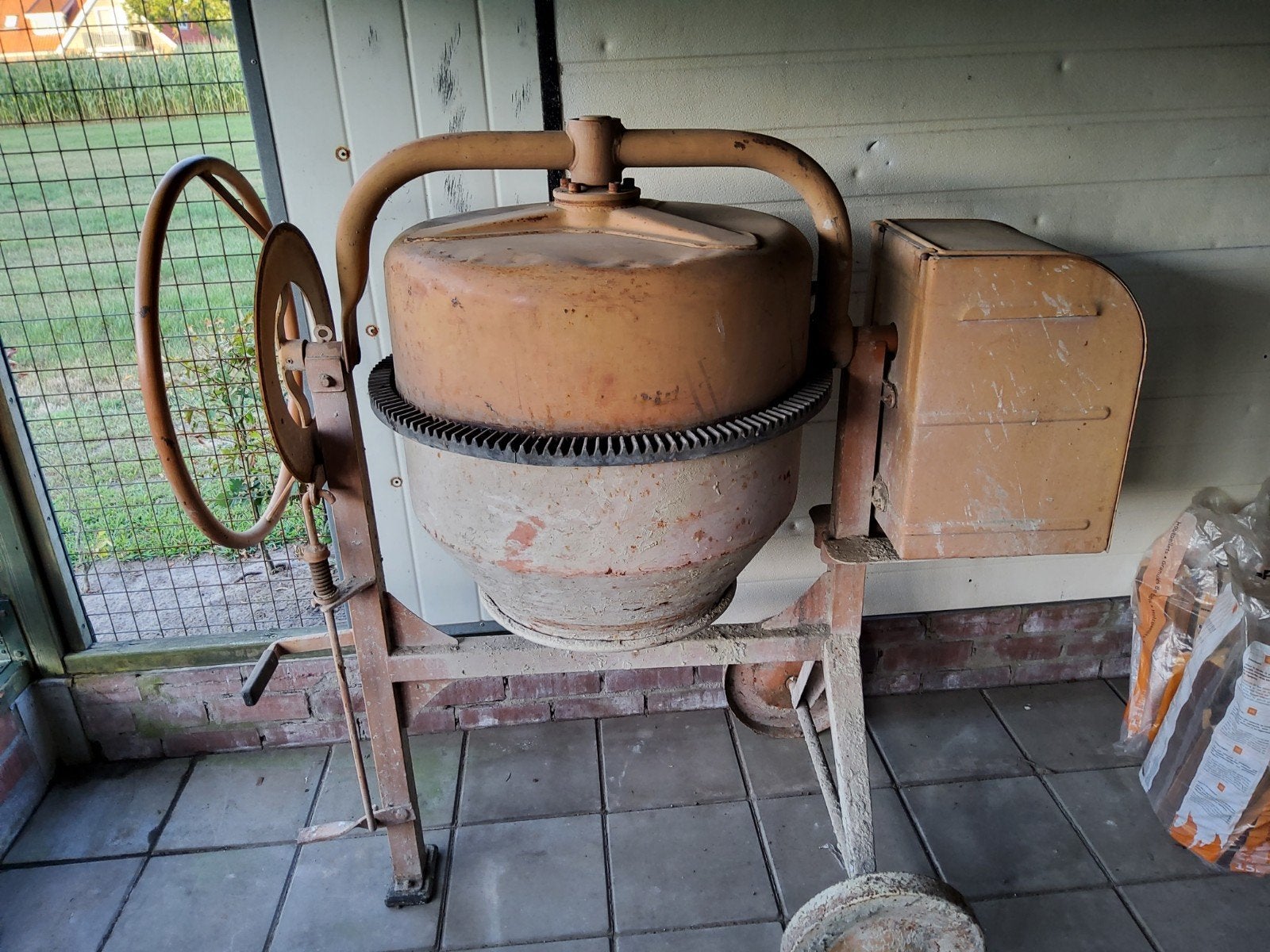 Gebruikte Atika Betonmolen - Type RA, Doe-het-zelf en Verbouw, Betonmolens, Ophalen, Gebruikt