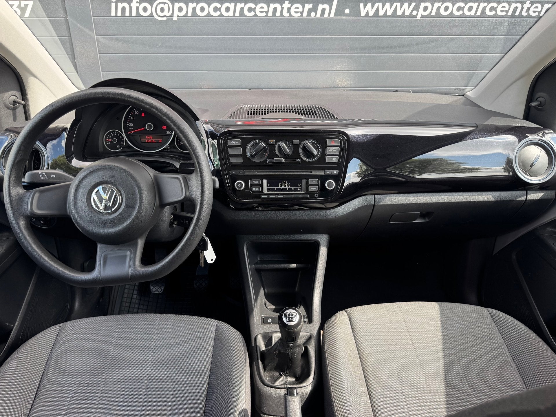 Volkswagen up!